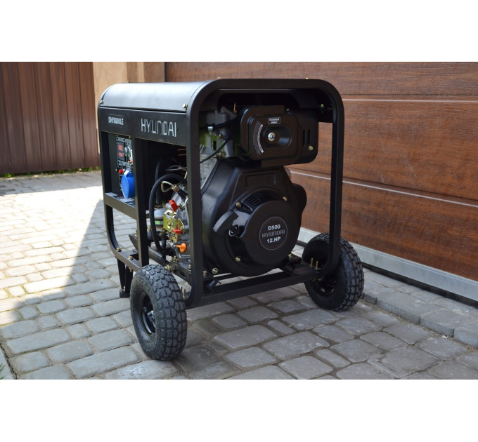 Дизельний генератор Hyundai DHY 8000LE